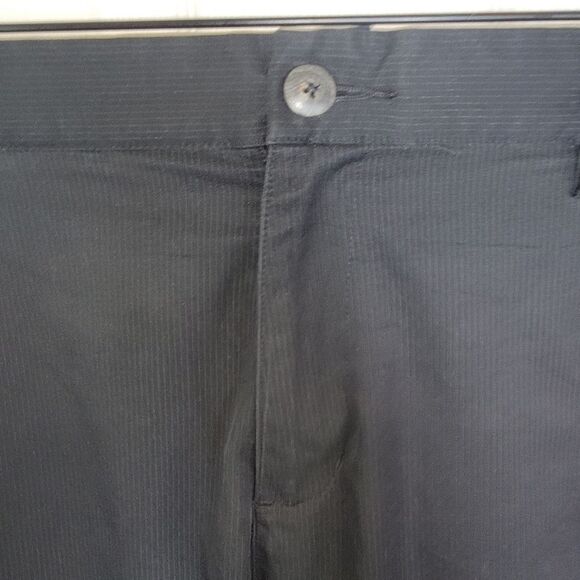 Adidas ClimaLite black pinstripe golf shorts size 34 - Picture 4 of 6